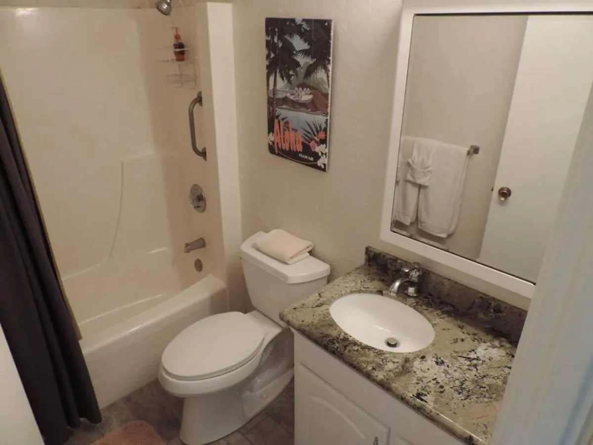 Charming One Bedroom With Loft By The Pool Kahuku 0*,  USA